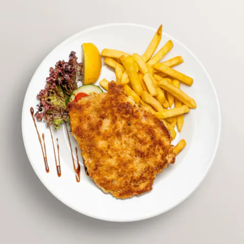 Cordon Bleu mit knusprigen Pommes frites